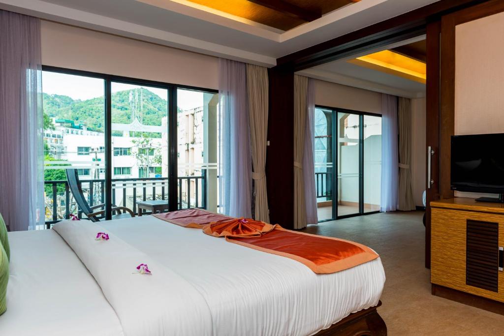 Ázsia-Thaiföld-Phuket-Nipa Resort - hotel room