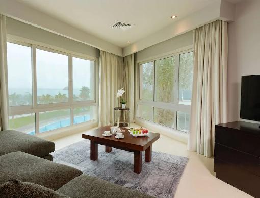 Radisson Blu Resort Fujairah 5 + Novotel Al Barsha 2