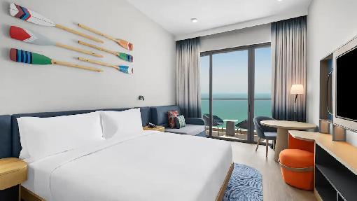Hampton by Hilton Marjan Island 5 + Novotel Al Barsha 2