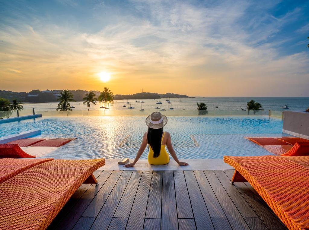 Bandara Phuket Beach Resort + Bangkok 4*